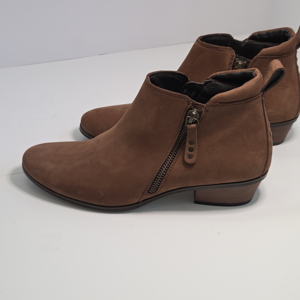 Paul Green Nu Buck Brown Suede Ankle Boots  With Nail Head & Zipper Details Sz 8 - Picture 5 of 10